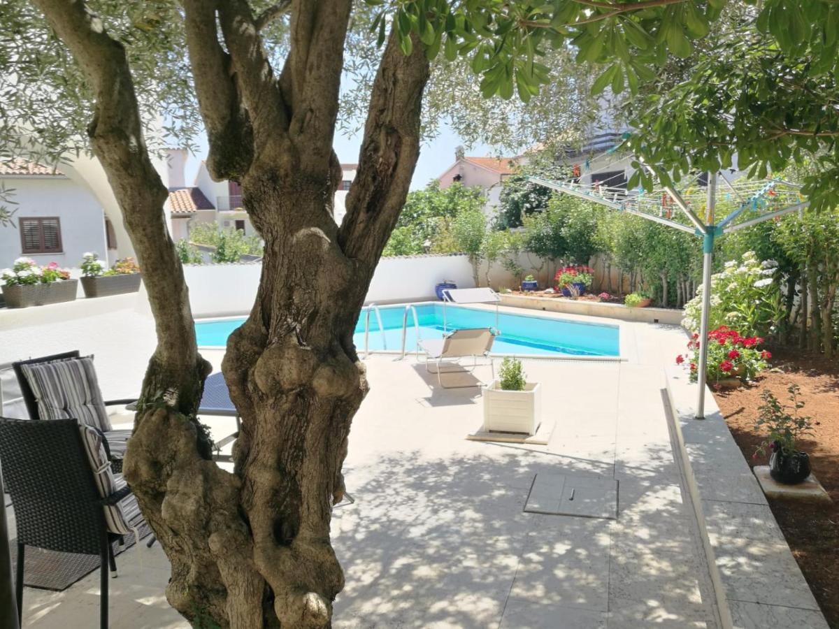 Ferienhaus Bozena Appartment 1 ヴルサル エクステリア 写真